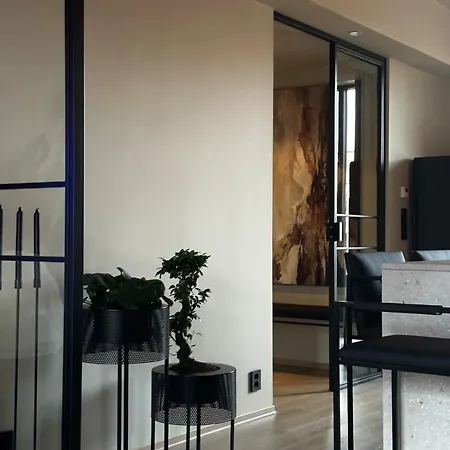 Апартаменты Modern And With Parking Spot *